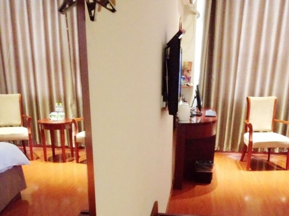 Greentree Inn Liaocheng Chiping East Huixin Road Business Hotel 18/33