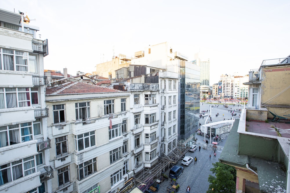 Alemeyn The Taksim Leons Hotel Cafe & Spa 1/28
