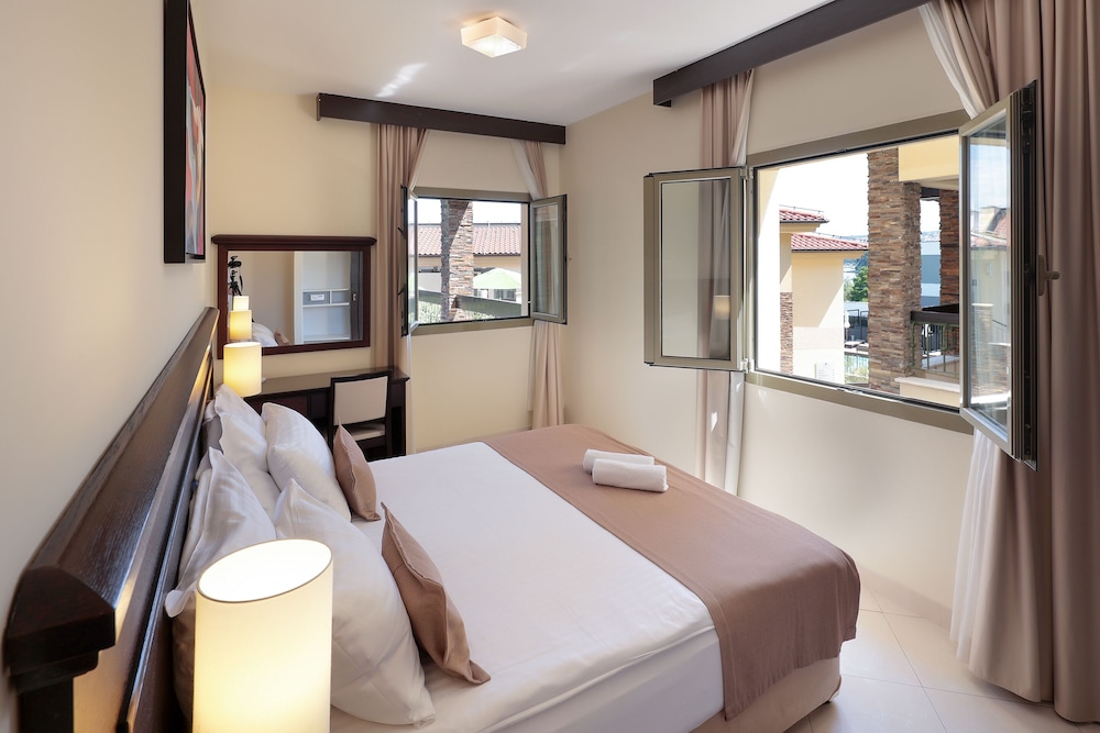 Blue Waves Resort 26/71
