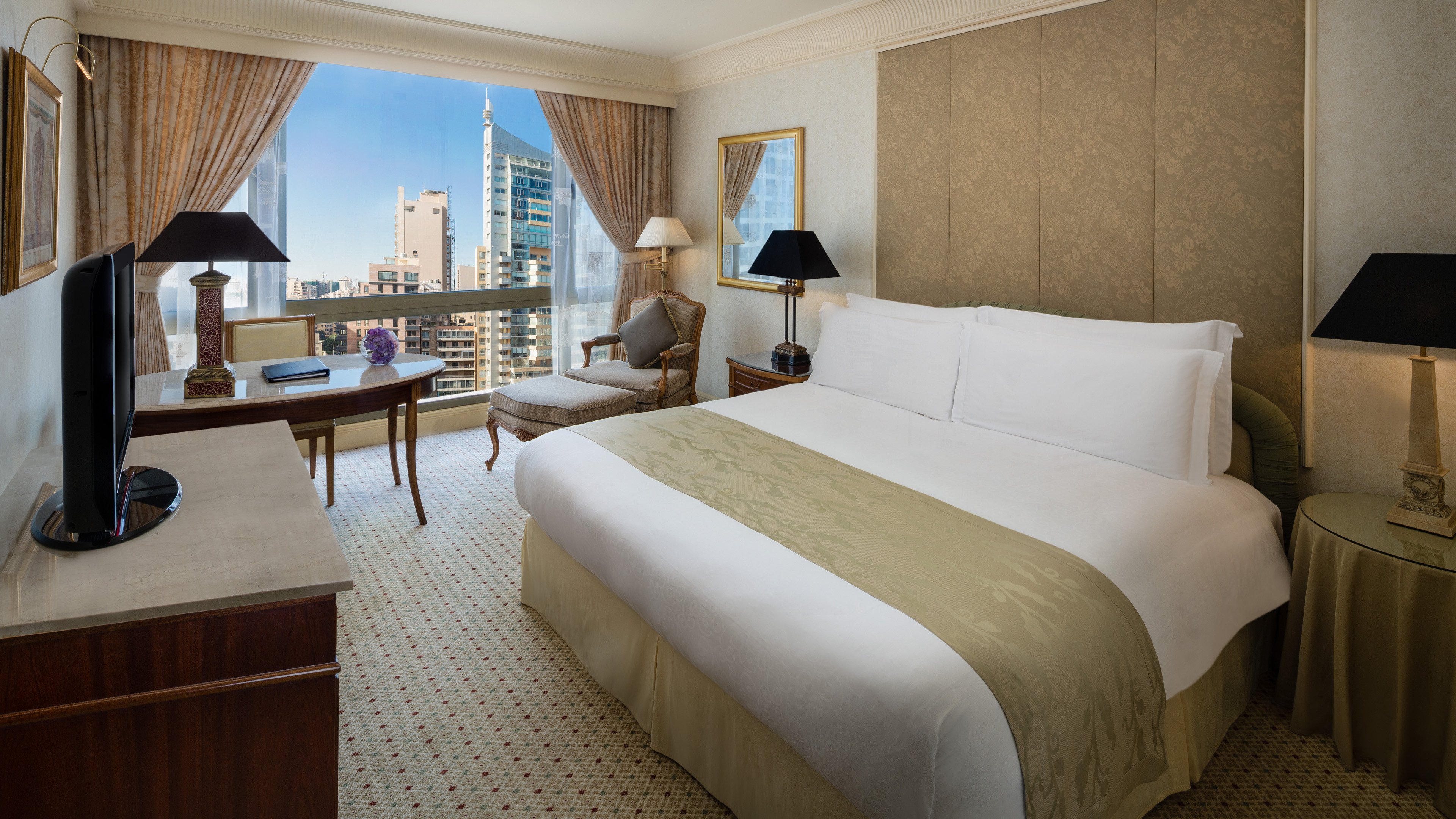 Junior Suite, King Bed, City View, Smoking
