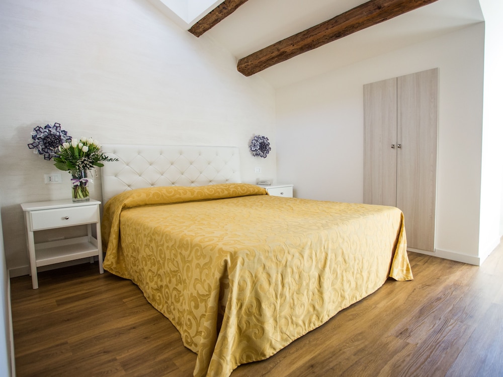 Hotel Ca Lucrezia 6/50