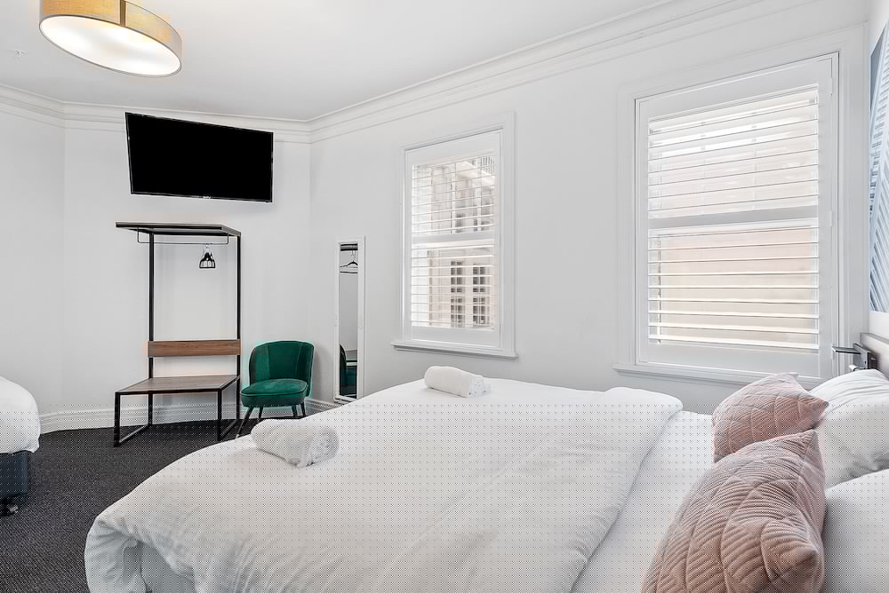 Criterion Hotel Sydney 38/64