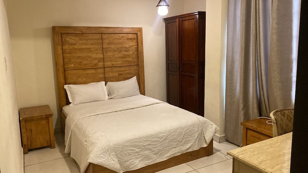 Bella Casa Hotel 12/50