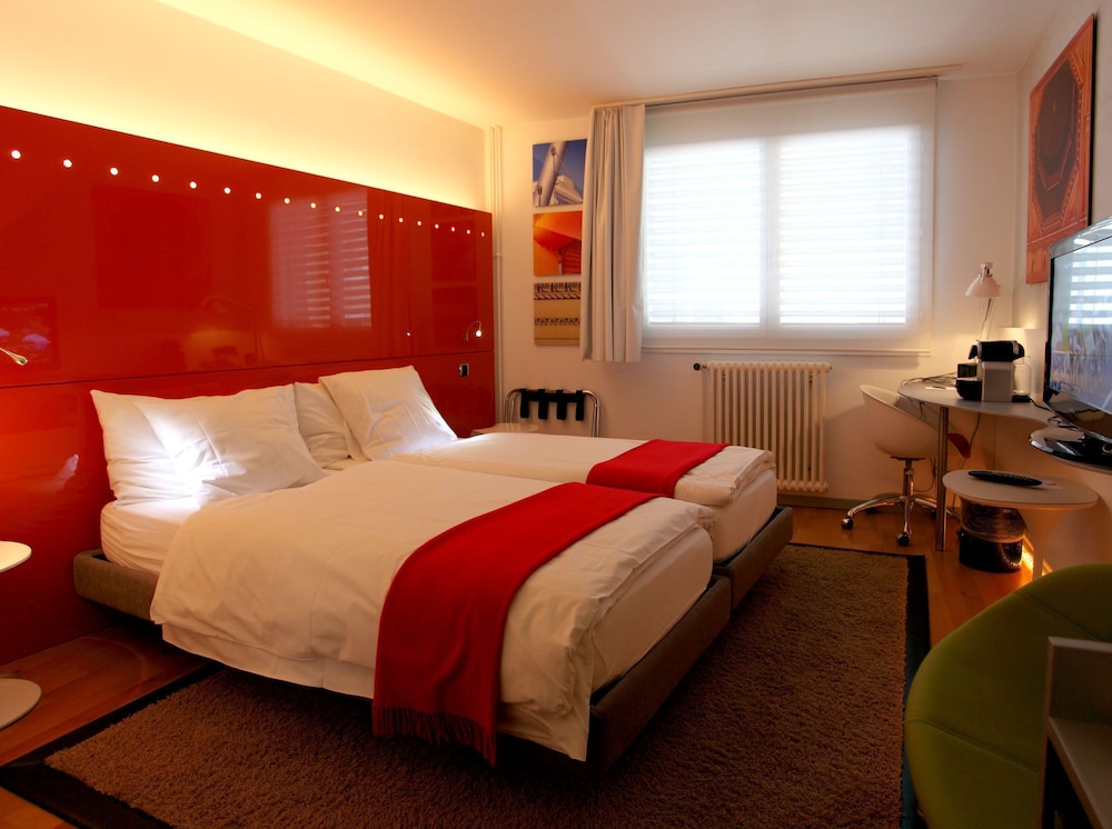 Design Hotel F6 10/44
