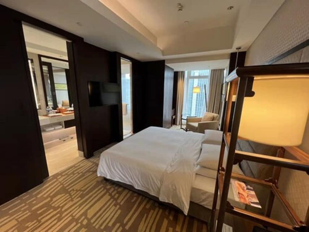 Regency, Suite, King Bed