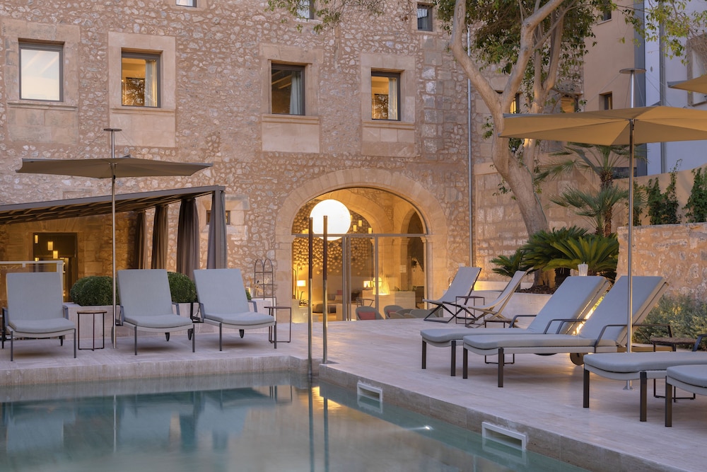 Boutique Hotel Can Aulí 33/34