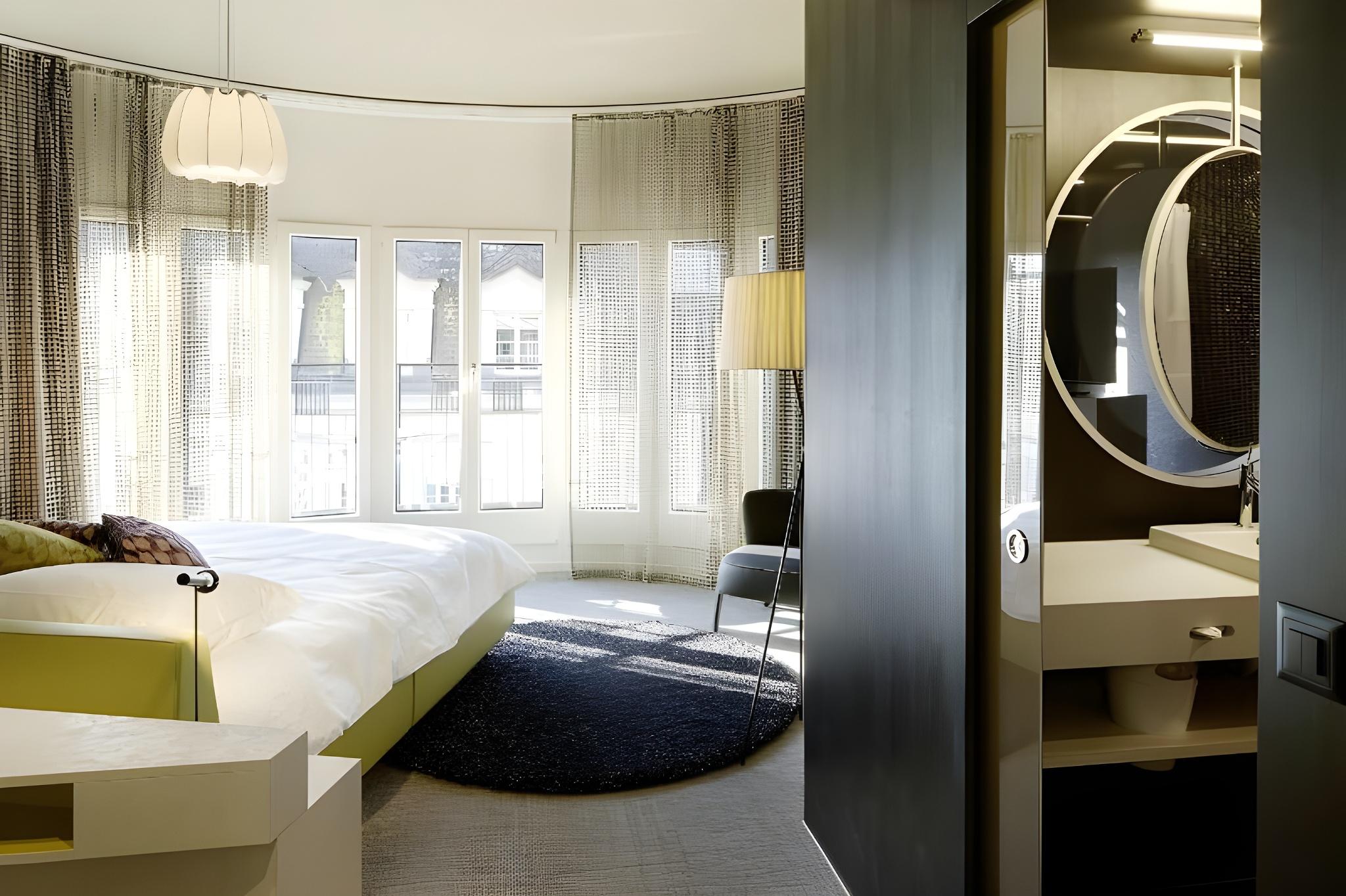 Lifestyle, Junior Suite, Queen Bed