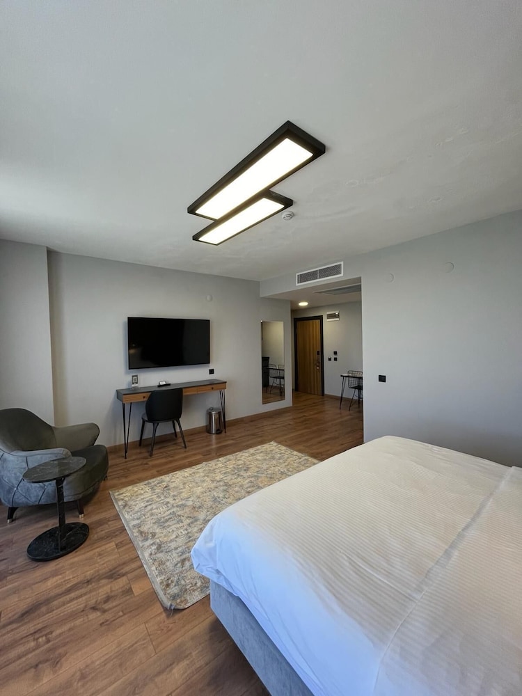 Flora Ordu Hotel & Apart & Suit 9/23