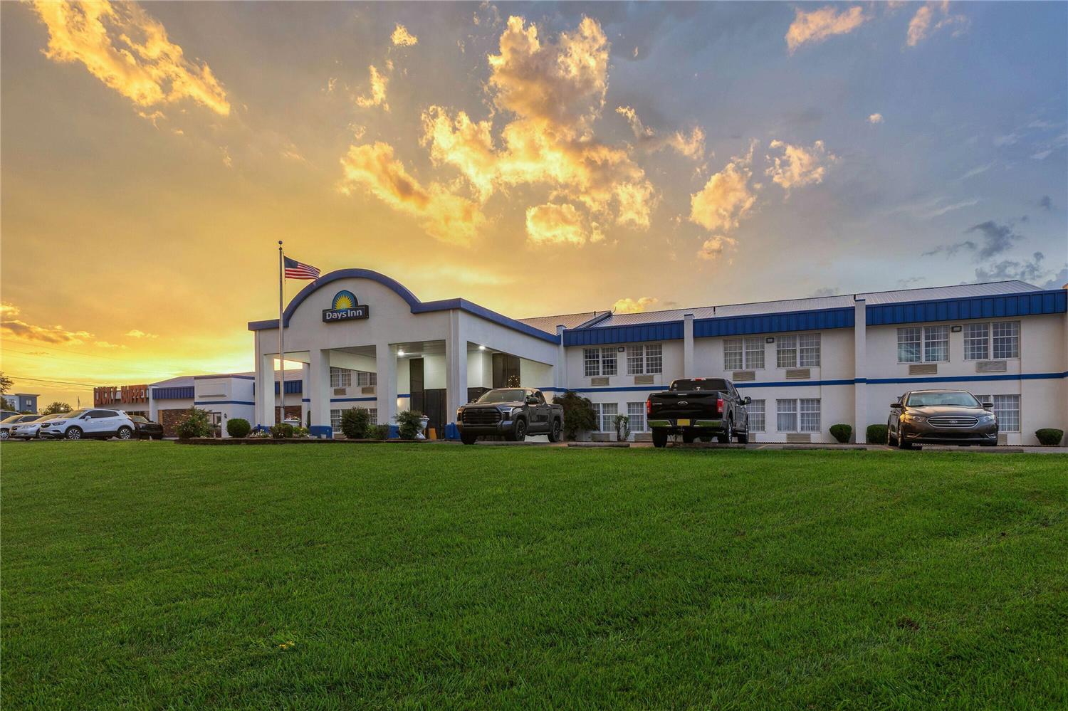 Days Inn by Wyndham Madisonville 15/17