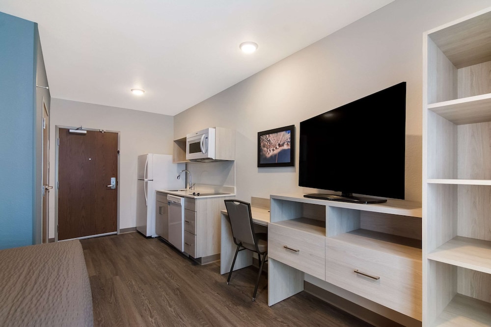 WoodSpring Suites Morrisville - Raleigh Durham Airport 19/35