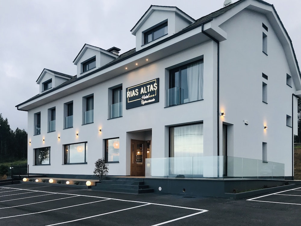 Hotel Restaurante Rias Altas 32/37