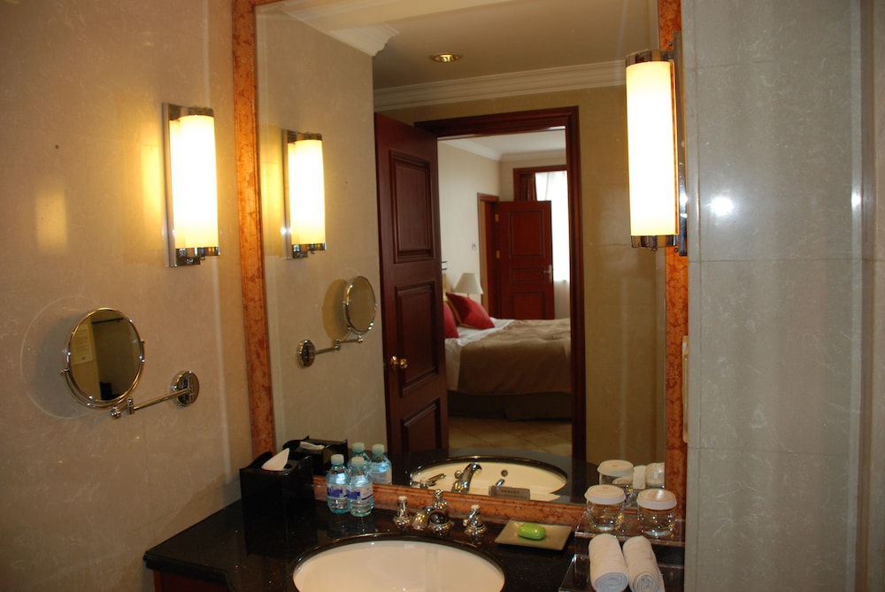 Xinhai Jinjiang Hotel 16/45
