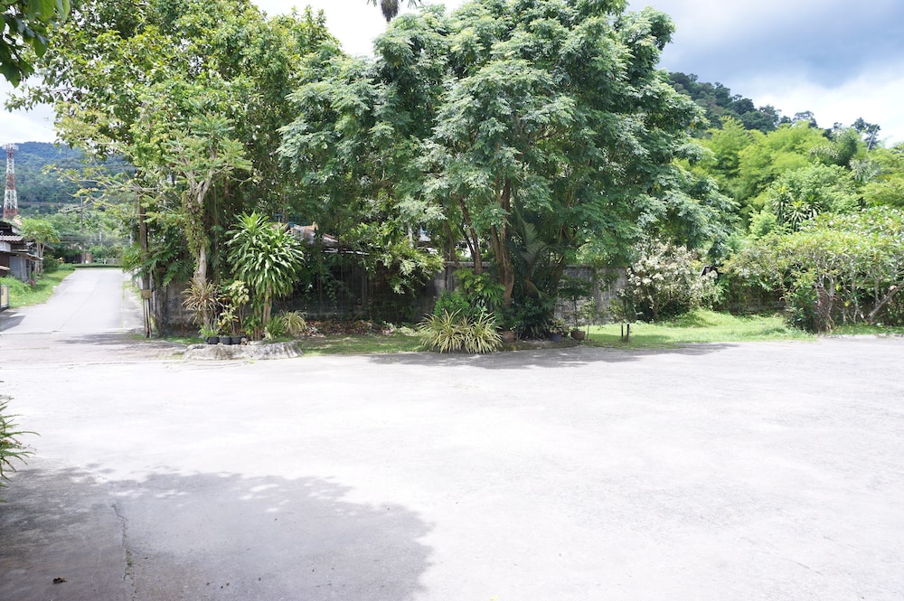 Ploenjai Hotel Ranong 48/48