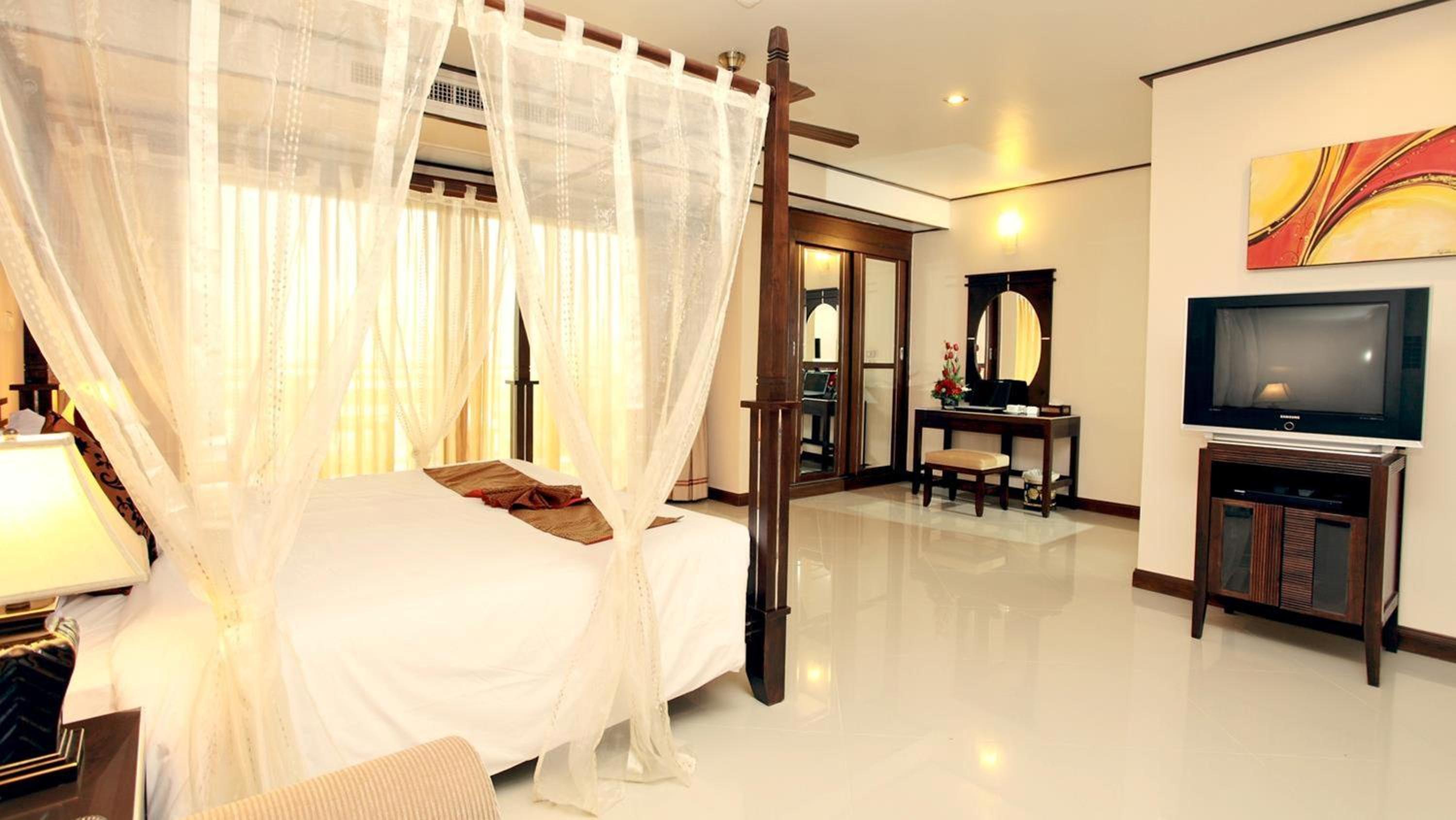 2 BEDROOMS, FAMILY SUITE