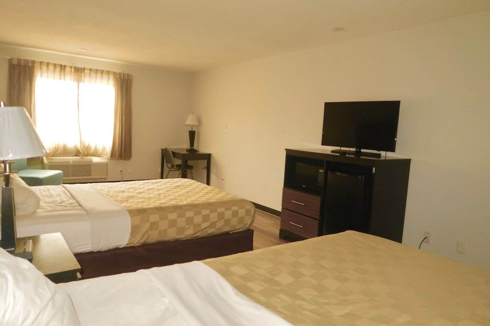 Motel6 Elkhart, IN 30/54