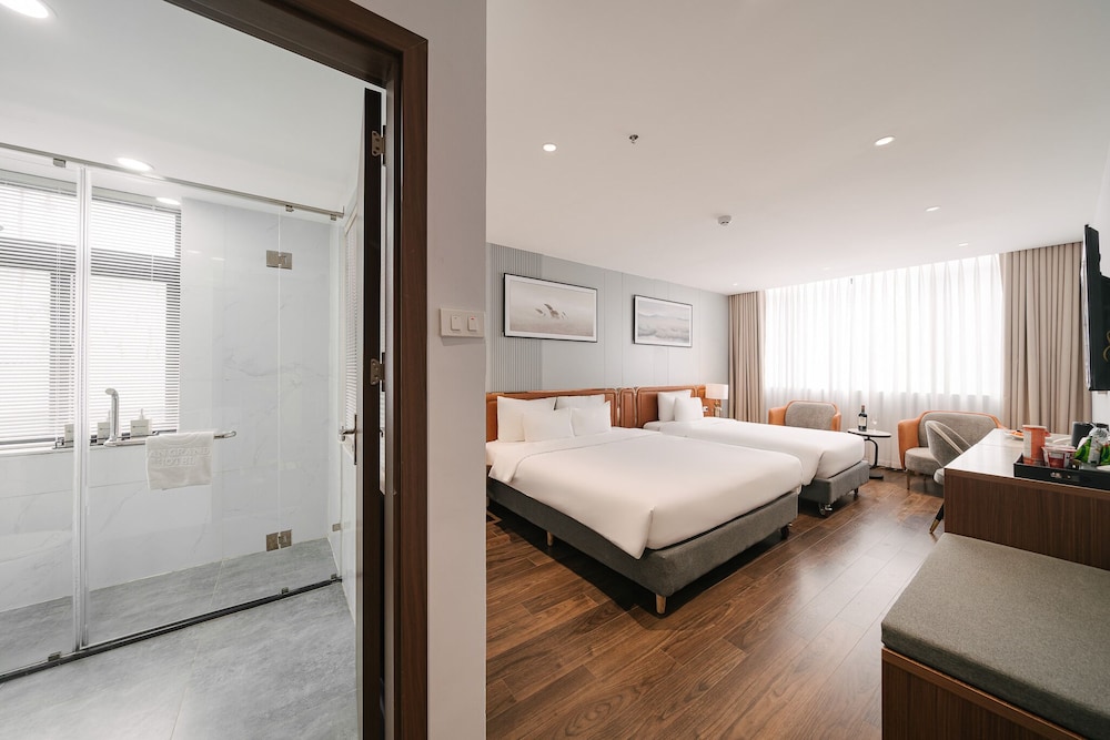 غرفة ديلوكس بسرير كينج بإطلالة على المدينة، San Seize Hanoi Hotel 6/10