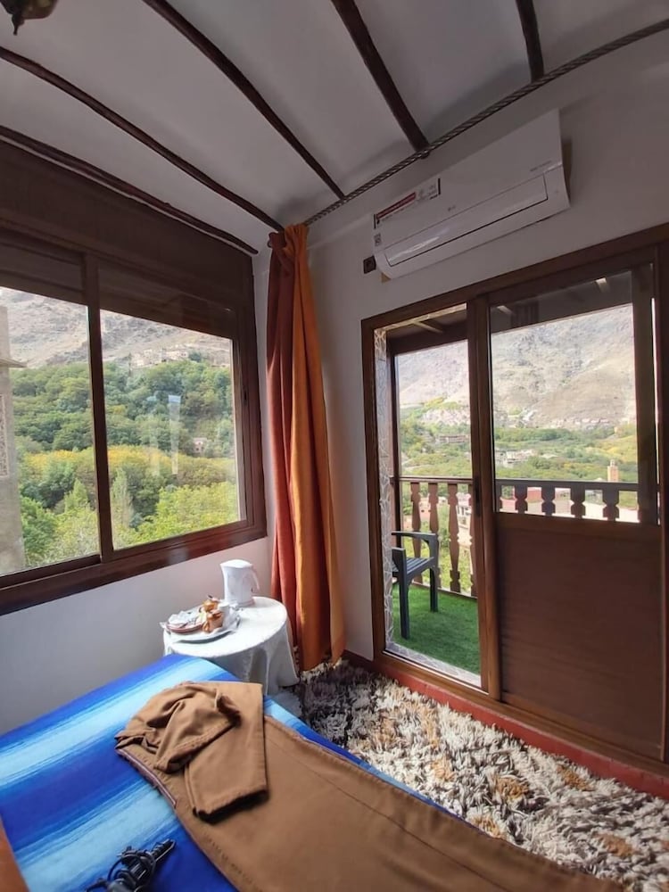 RIAD ATLAS TOUBKAL 30/62