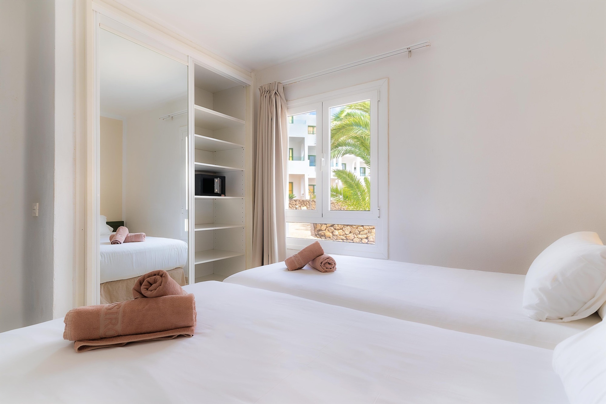 1 BEDROOM, APARTMENT