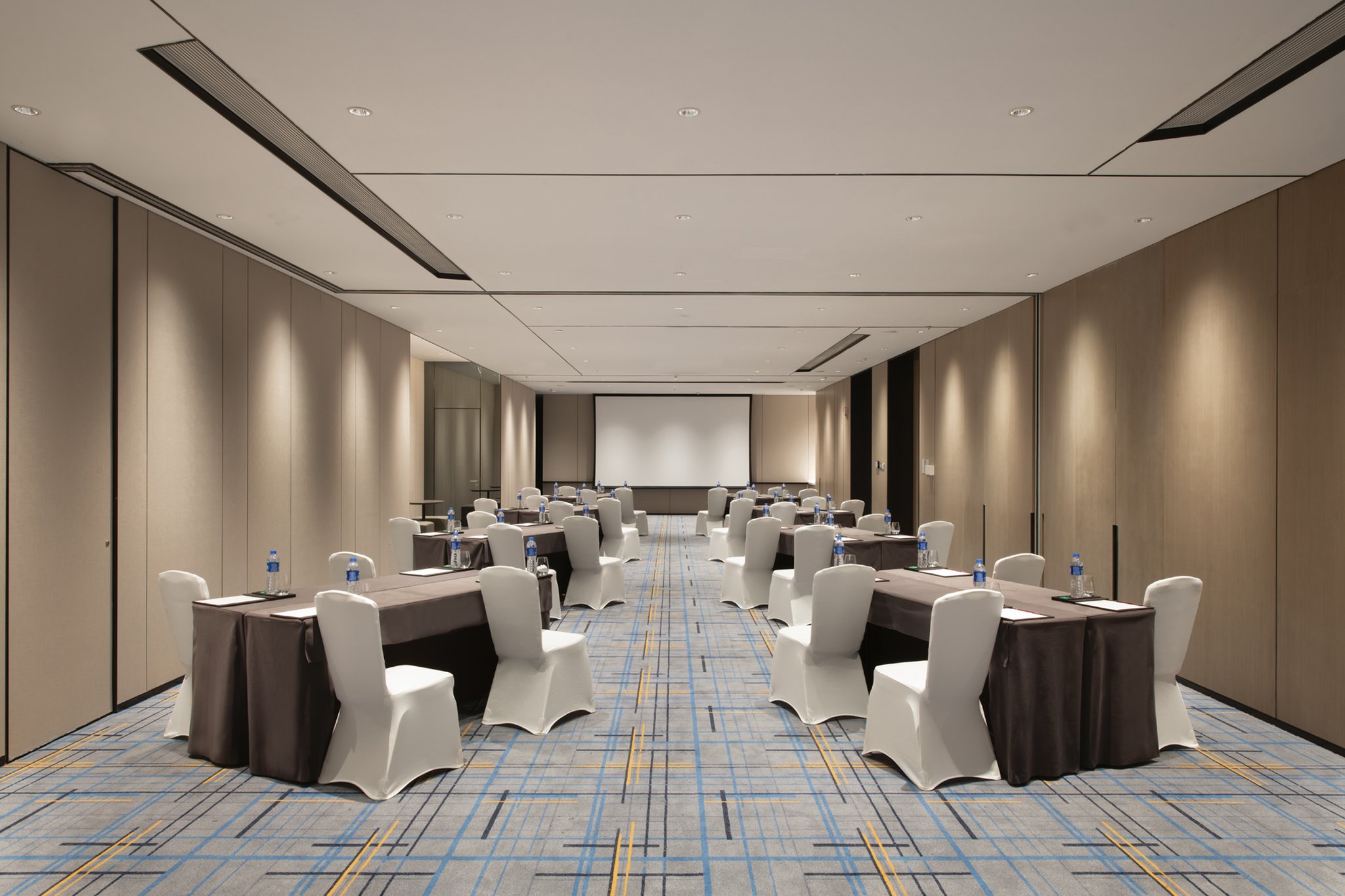 Crowne Plaza Hangzhou Science City 63/74