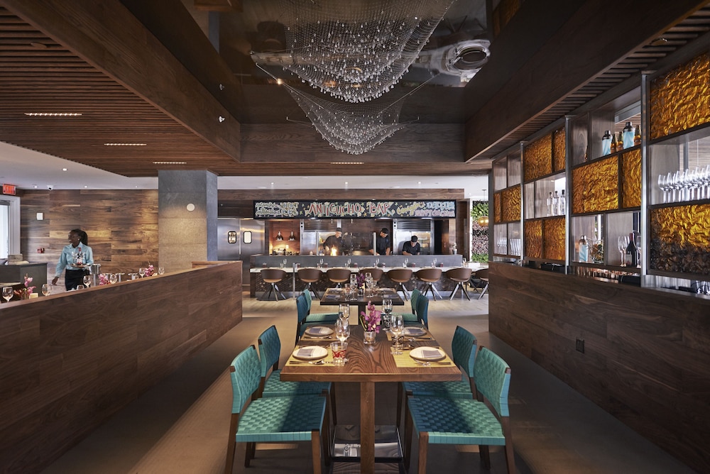 Mandarin Oriental Miami 38/44