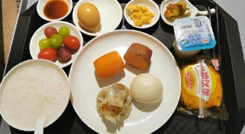 格林豪泰上海外滩豫园小南门地铁站智选酒店(GreenTree Inn Shanghai Yuyuan Garden Xiaonanmen Subway Station Express Hotel) 图片3