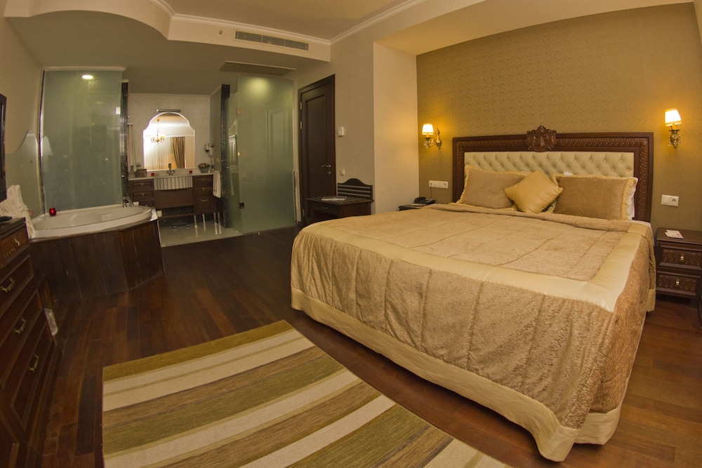 Hotel Monec 11/50