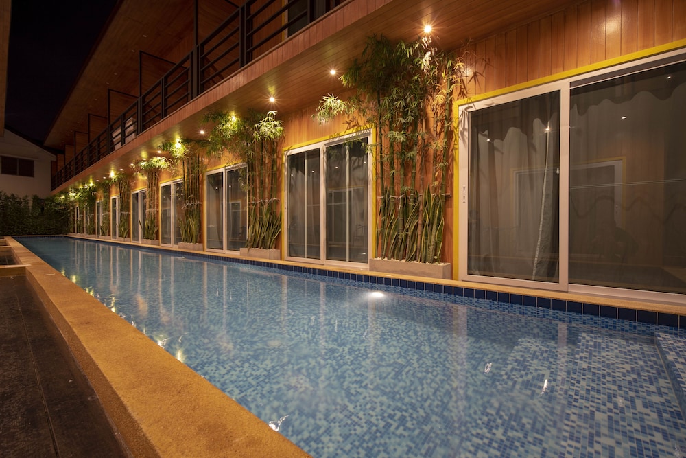 Resort V Mrt Huai Kwang in BANGKOK