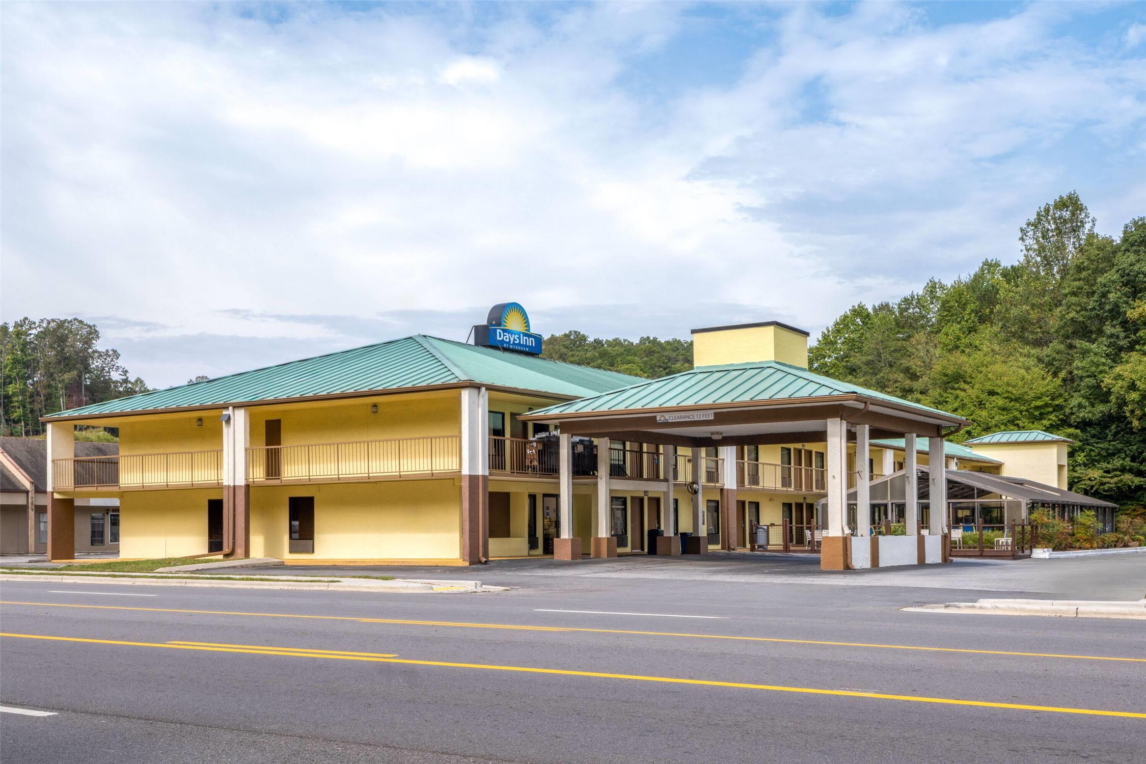 Days Inn by Wyndham Murphy 6/45
