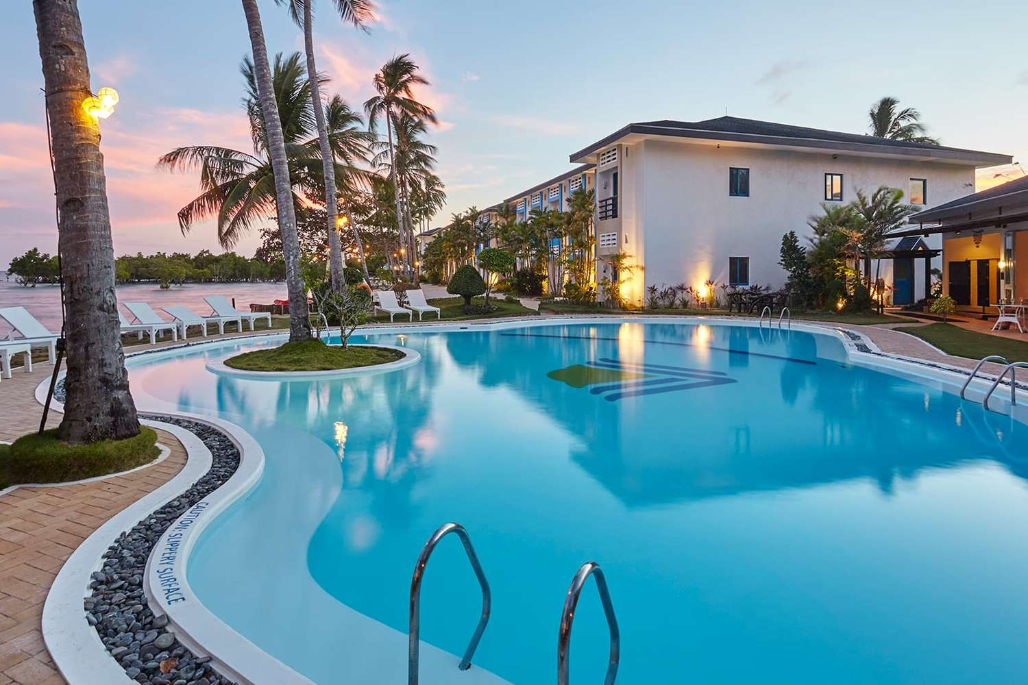 Microtel by Wyndham Puerto Princesa 7/7