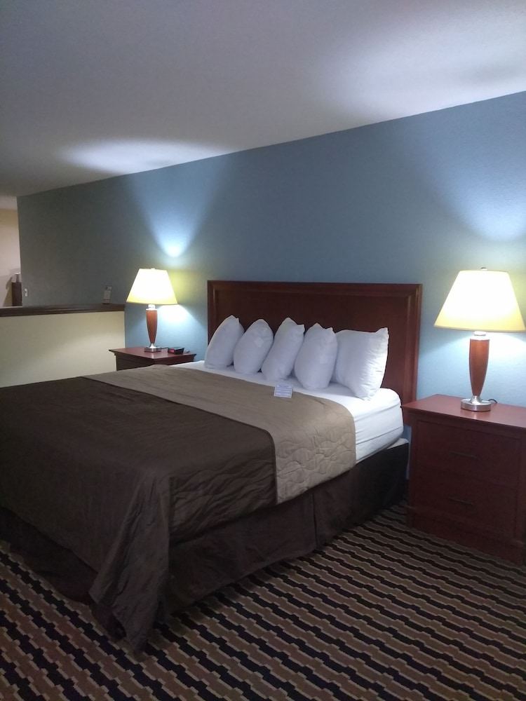 Expo Inn Hotel 7/31