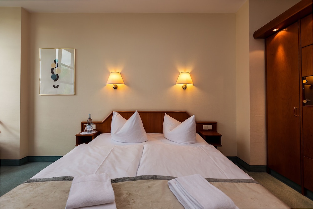 SensCity Hotel Berlin Spandau 19/56