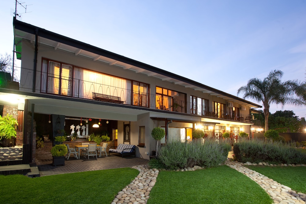 Miles B B Guesthouse 1/41