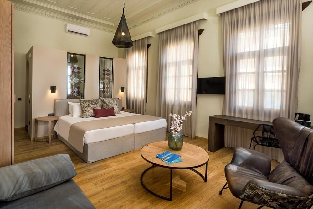 Contessa Boutique Hotel 48/65