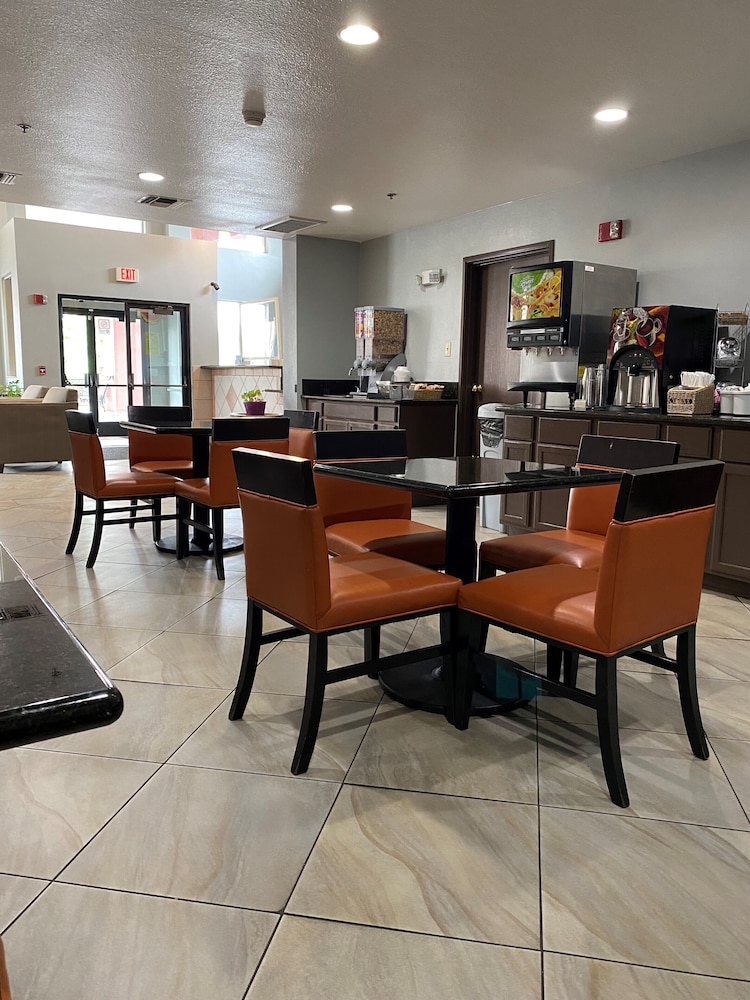 Super 8 By Wyndham Marana/Tucson Area 32/50