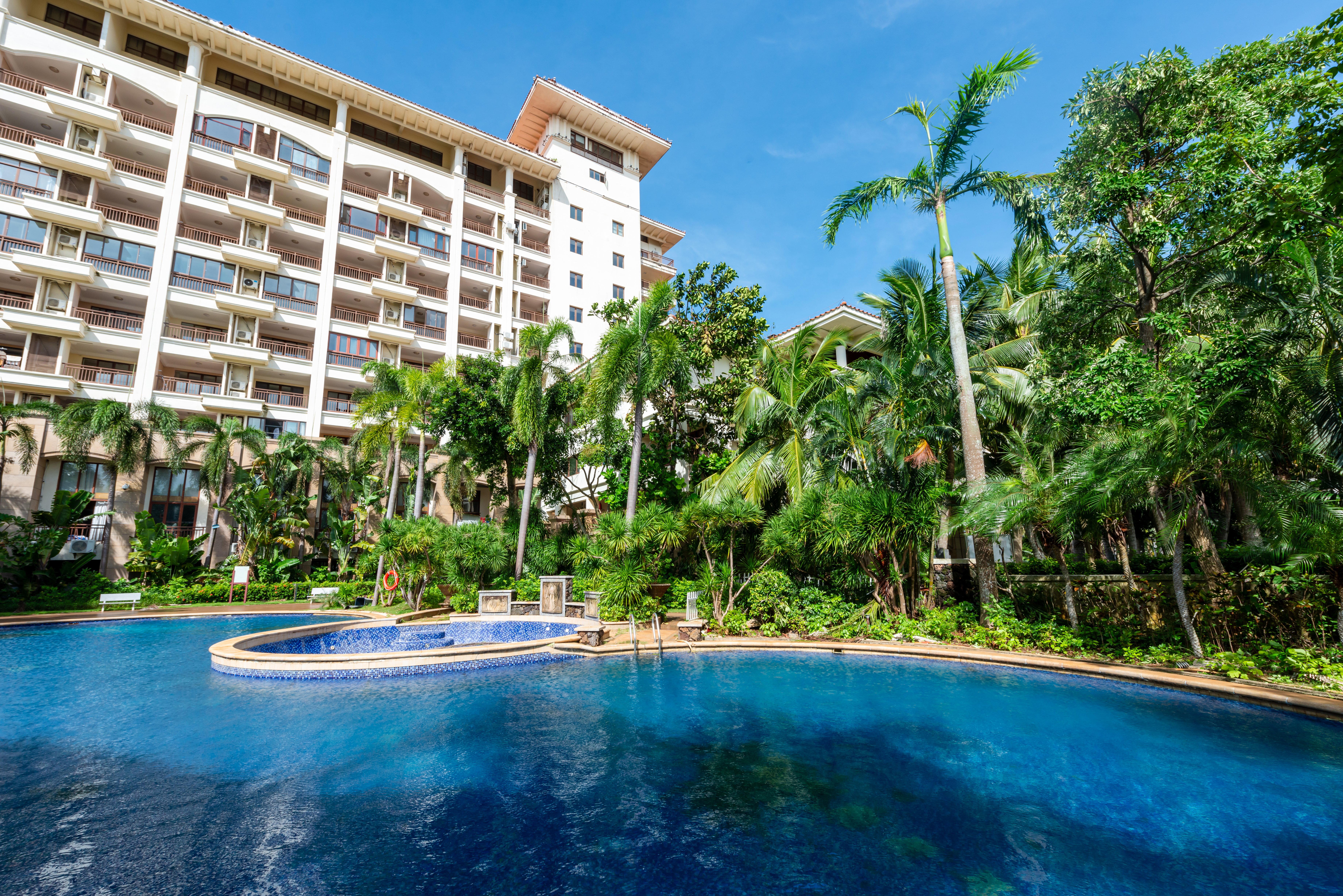 HOLIDAY INN EXPRESS HAIKOU WEST COAST 6/50