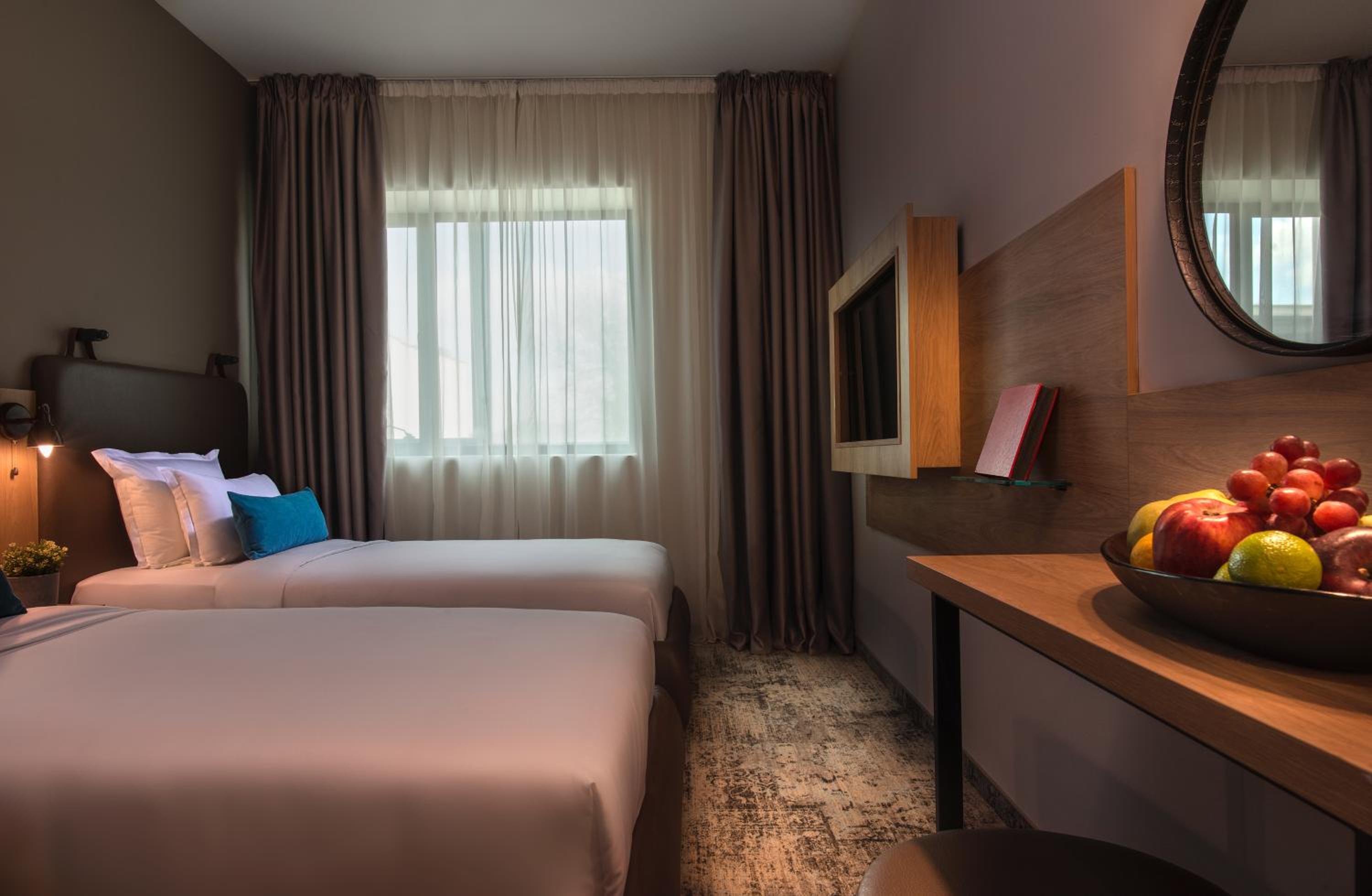 Mini, Twin Beds, Top Floor