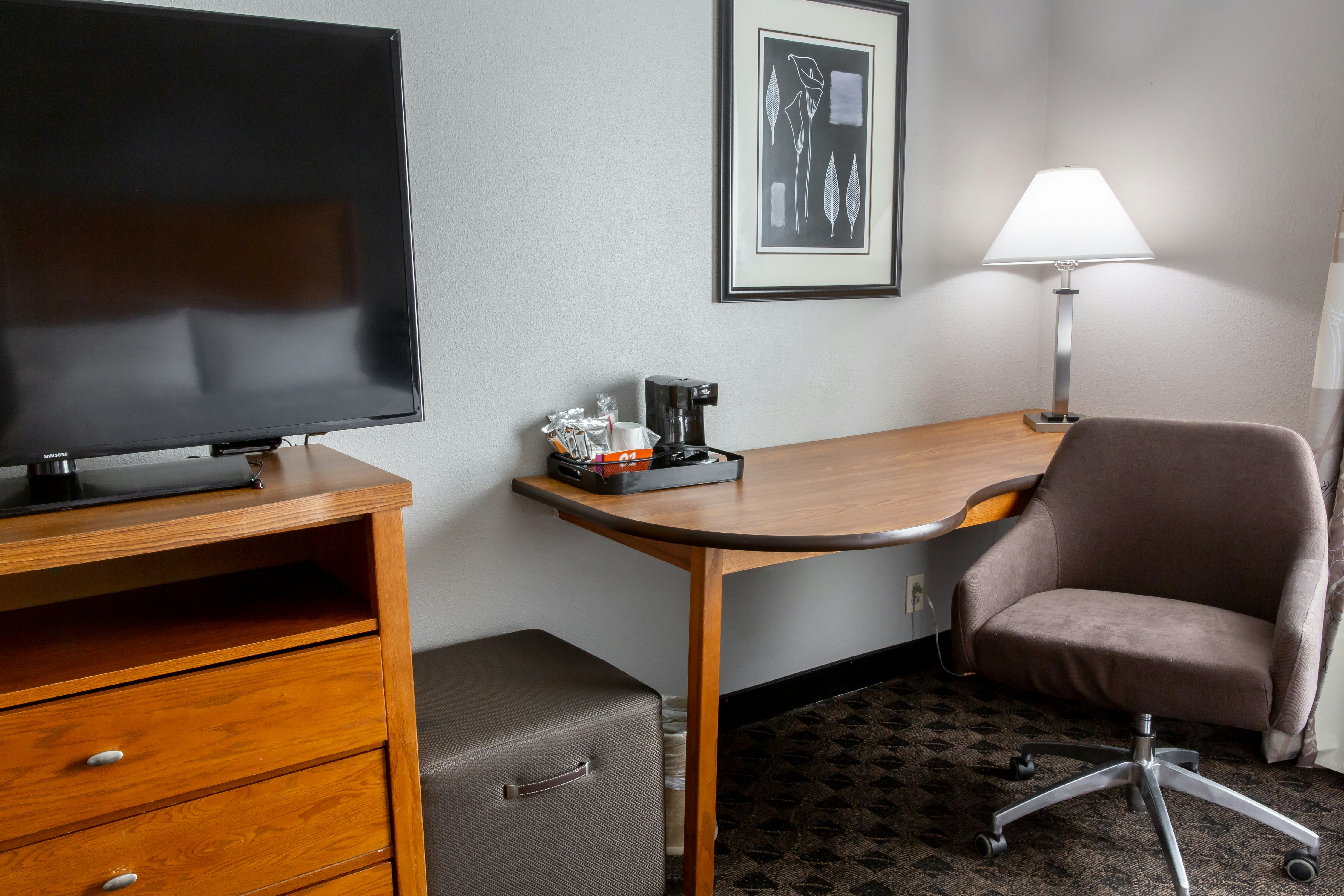 Hampton Inn & Suites Chesapeake-Square Mall 33/41