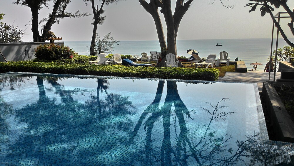 Baan San Dao Service Apartment 50/50