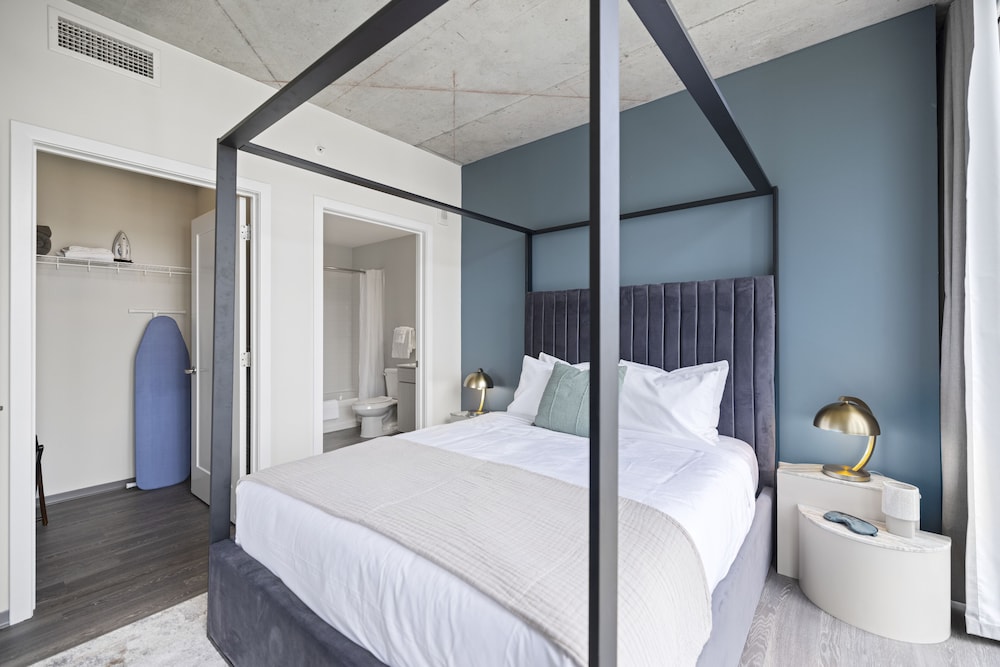 Suite, 2 Queen Beds, 2 Bathrooms، Placemakr Premier SoBro 6/10