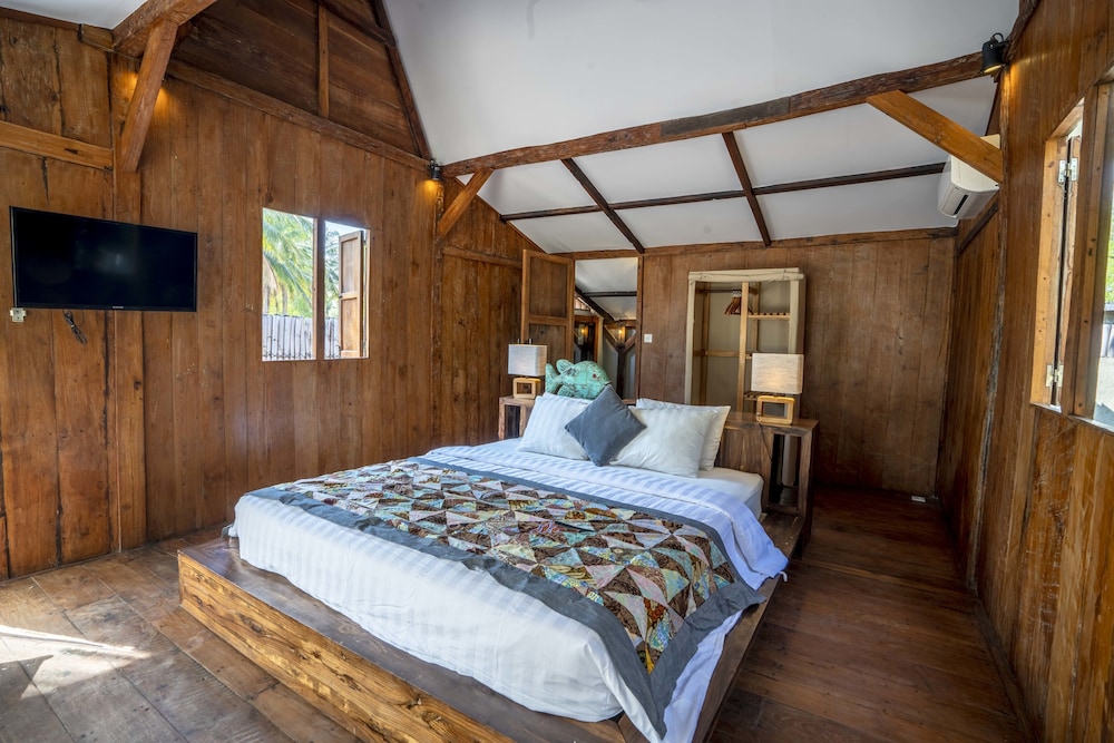 Coconut Garden Resort 10/50