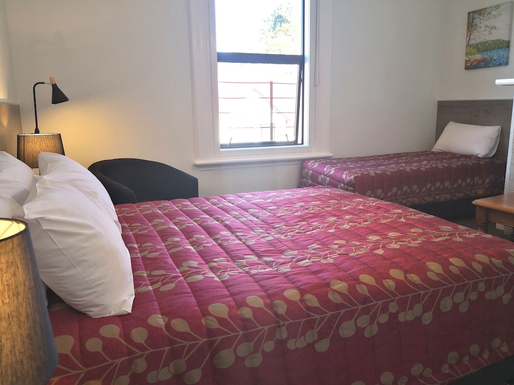 Owens Motel 47/63