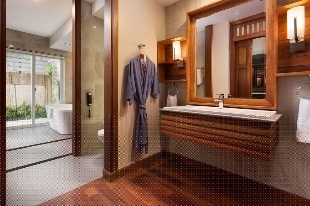 J7 Angkor Hotel 35/72