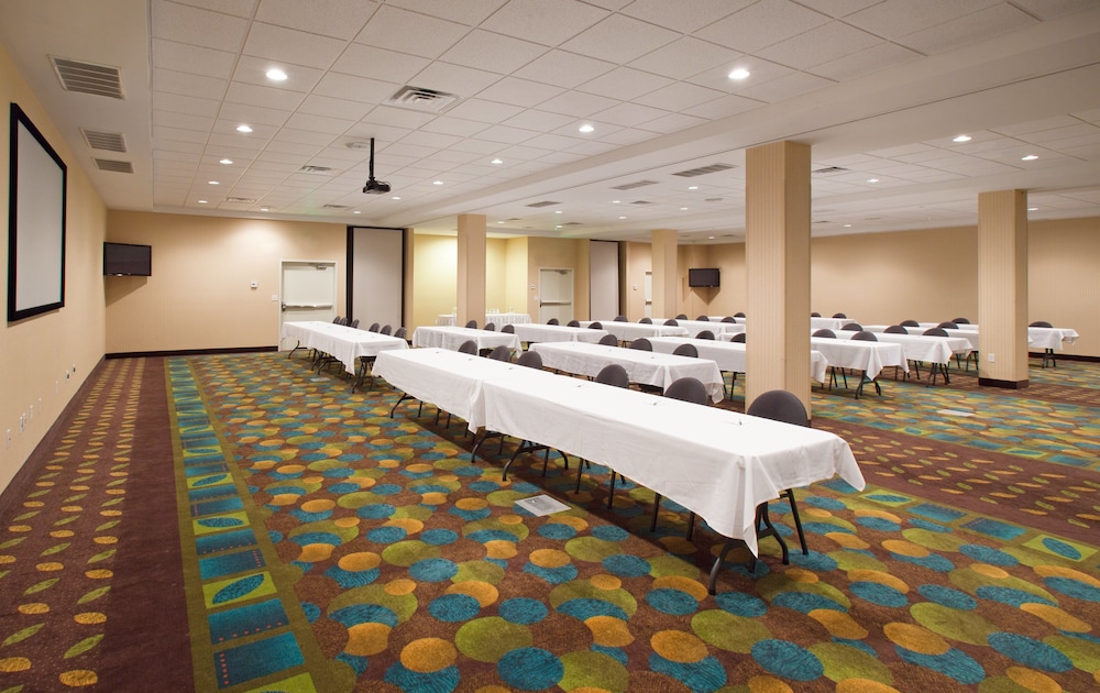 Holiday Inn Lincoln Southwest 40/43