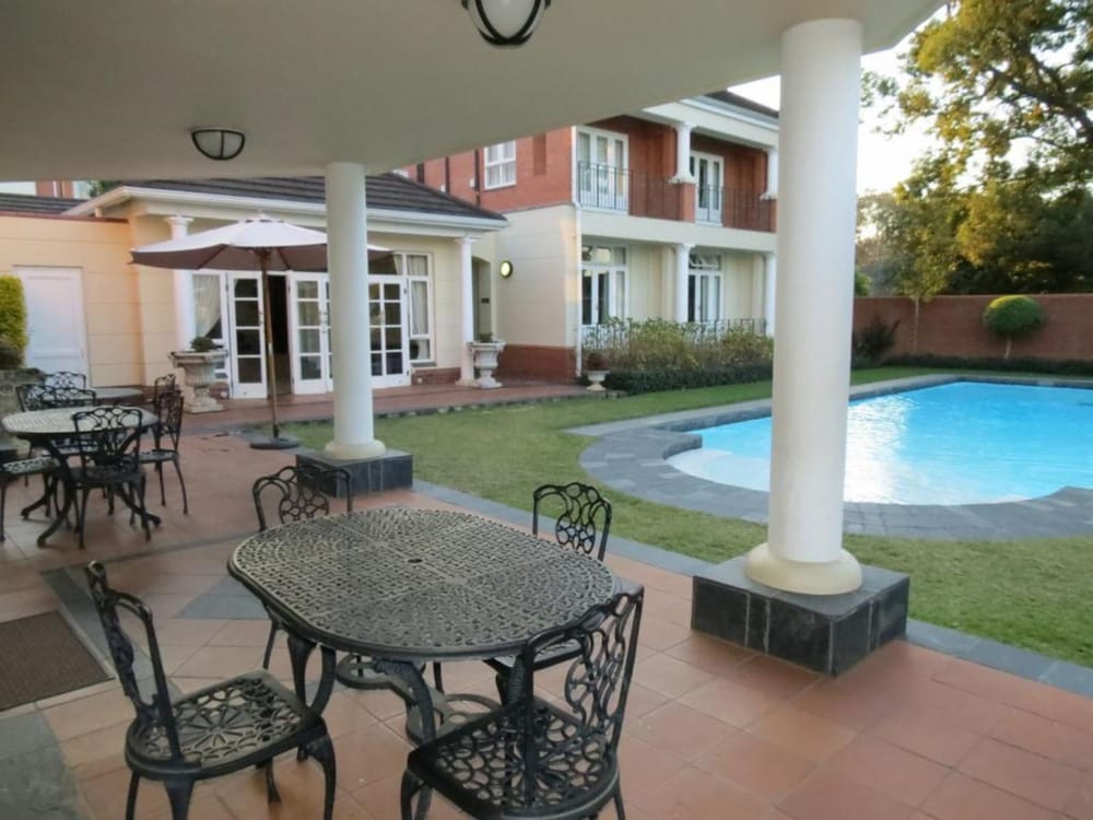 Redlands Hotel 48/50