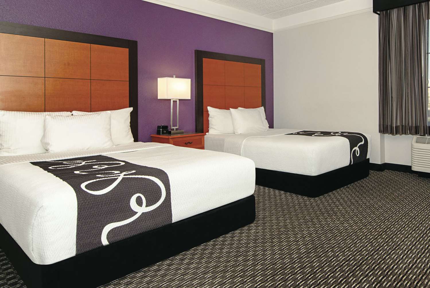 La Quinta Inn & Suites by Wyndham Ontario Airport 19/58