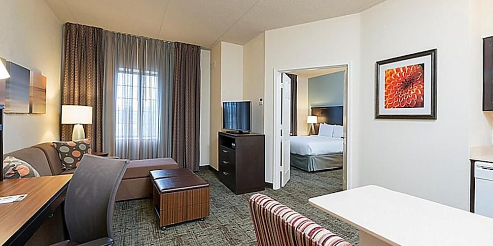 STAYBRIDGE SUITES LINCOLNSHIRE 14/59