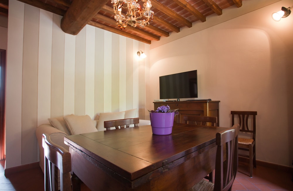 Relais Fattoria Belvedere 66/79