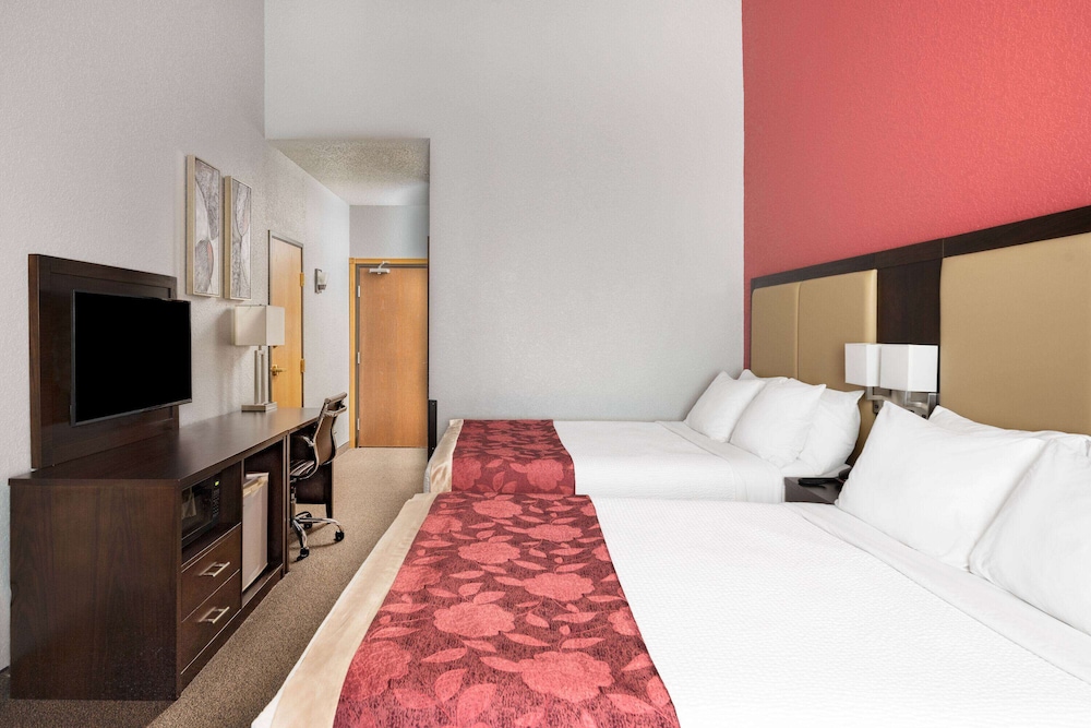 Ramada By Wyndham Keystone Near Mt Rushmore 25/61