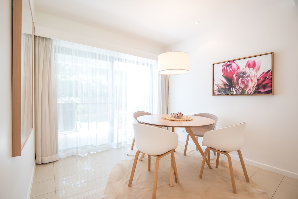 Noosa Springs Golf Resort Spa 54/65