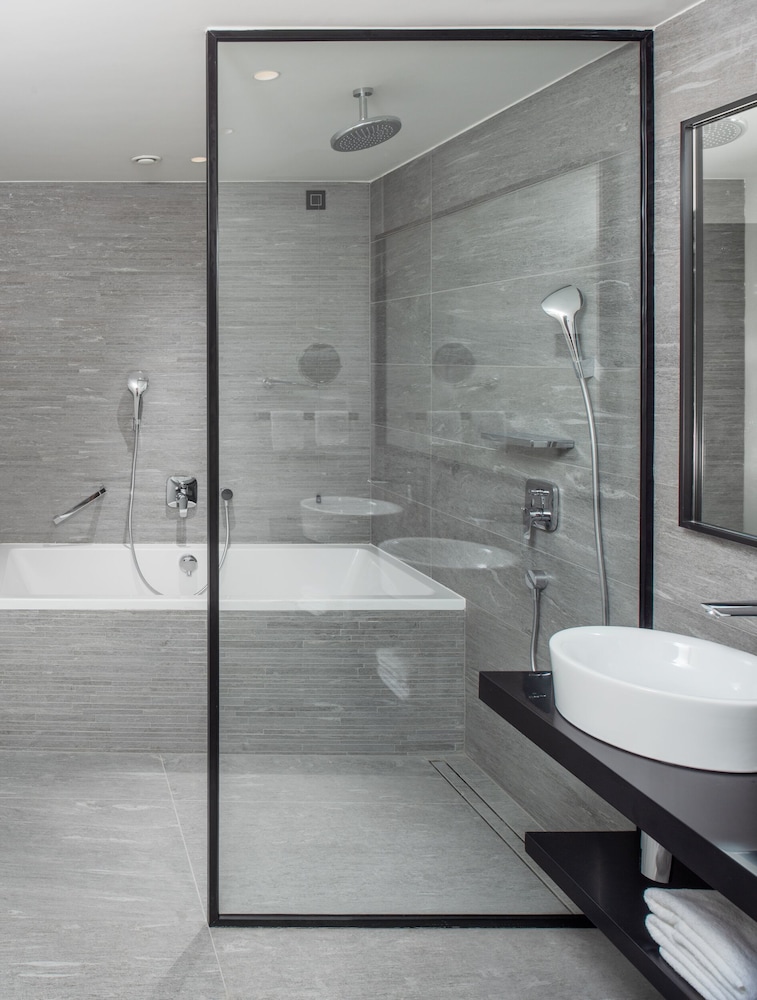 Briig Boutique Hotel 68/72